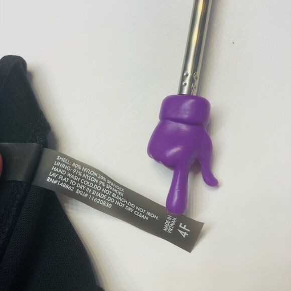 Torrid Swim Underwire Twist Front Bikini Top Lightly Lined Size 4F‎ 4X 26 Black - Picture 9 of 10